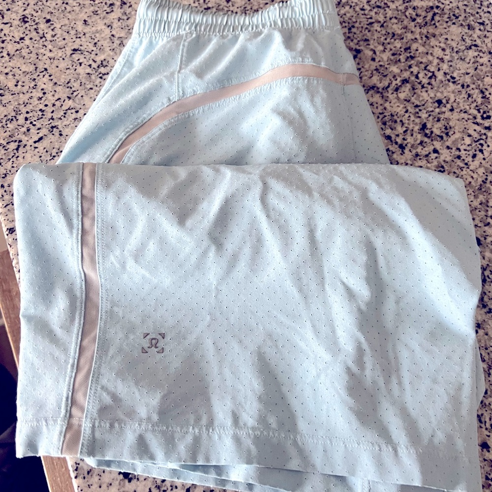 Men’s lululemon shorts